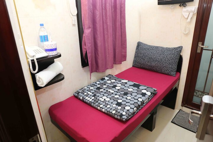 Room 14 of 31