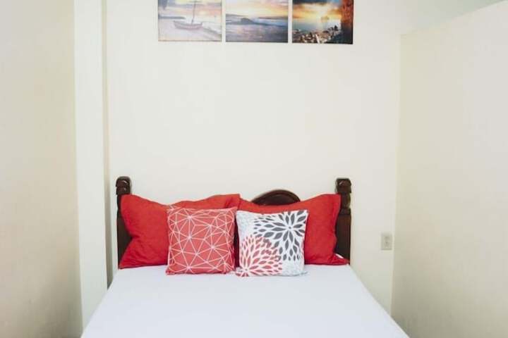 Room 13 of 30