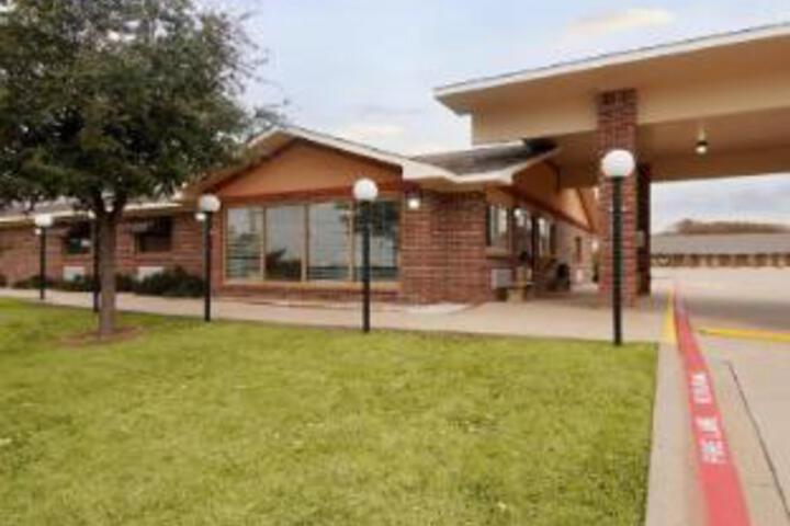 Americas Best Value Inn Burleson in Burleson, TX