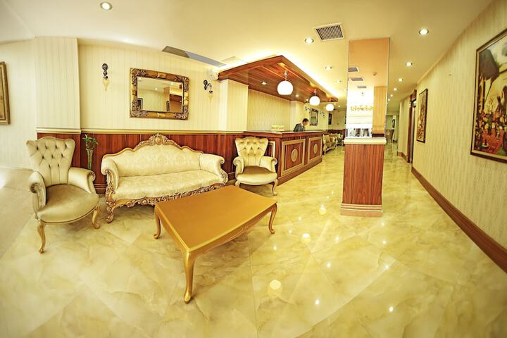 Guest Lobby