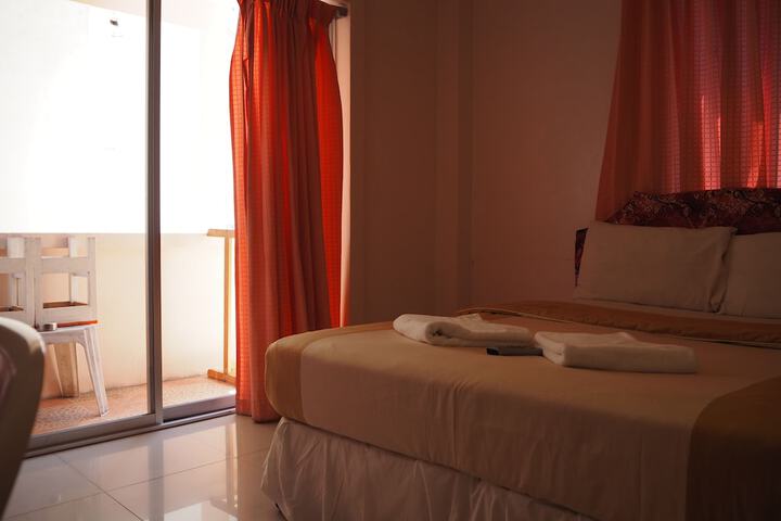Room 5 of 72