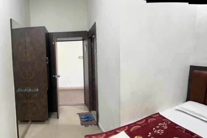 Room 20 of 59