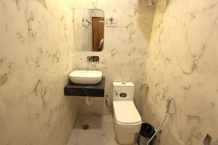 Room 42 of 63