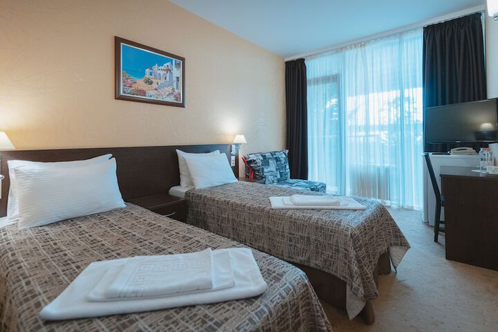 Room 3 of 41