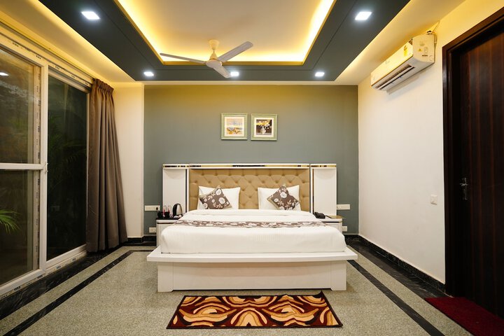 Room 18 of 73