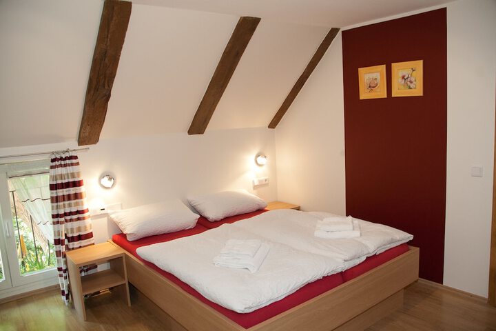 Room 10 of 39