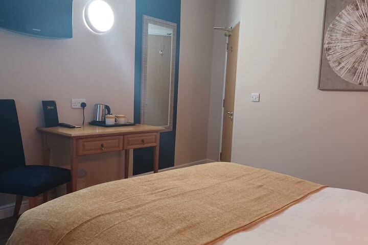 Room 34 of 66