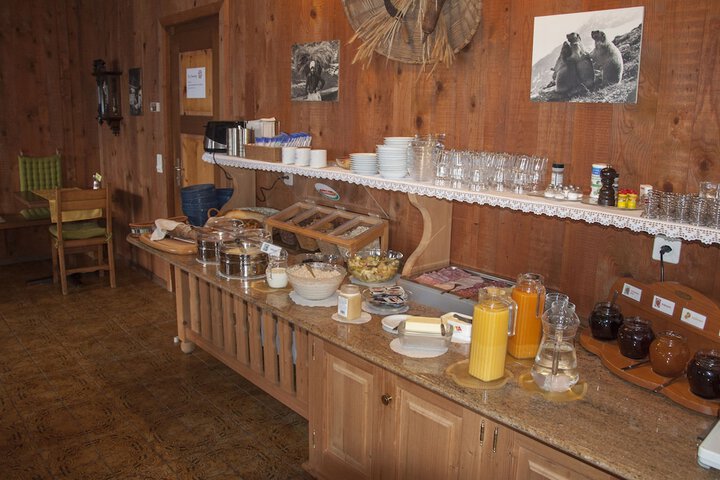 Breakfast/Coffee Service 35 of 43