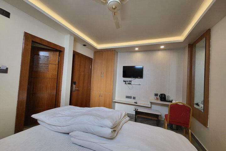 Room 42 of 75