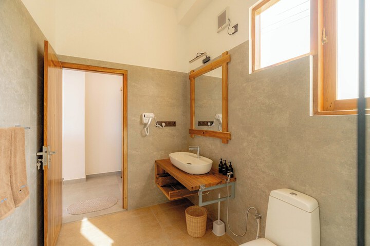 Room 18 of 76