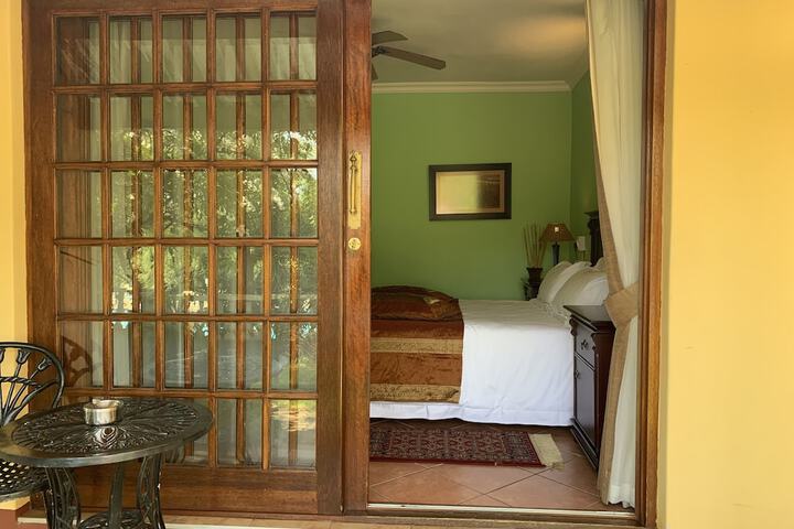 Room 14 of 143