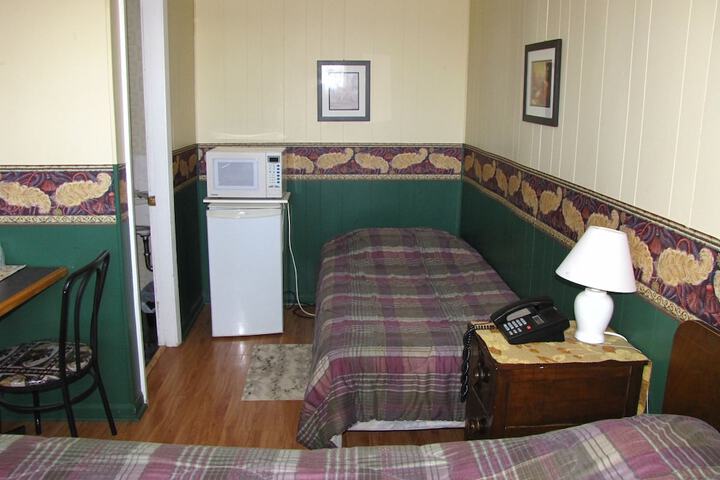 Room 7 of 42