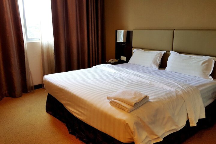 Room 15 of 44