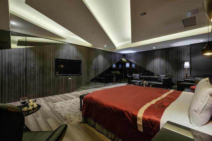 Room 30 of 59