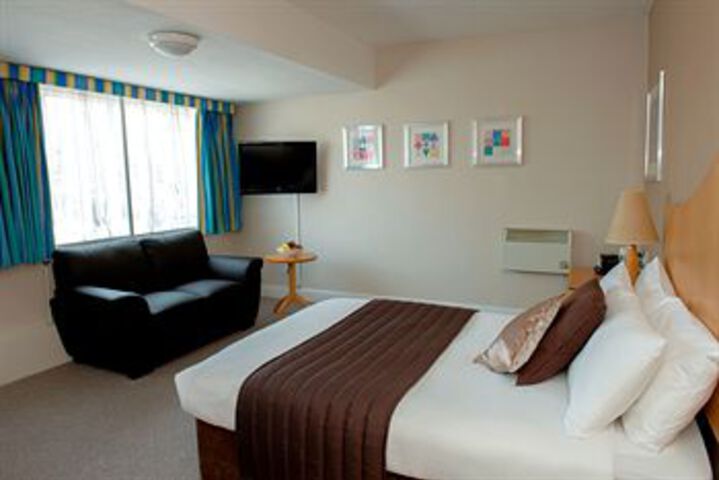 Room 15 of 42