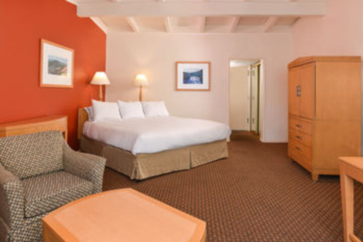 Room 28 of 72