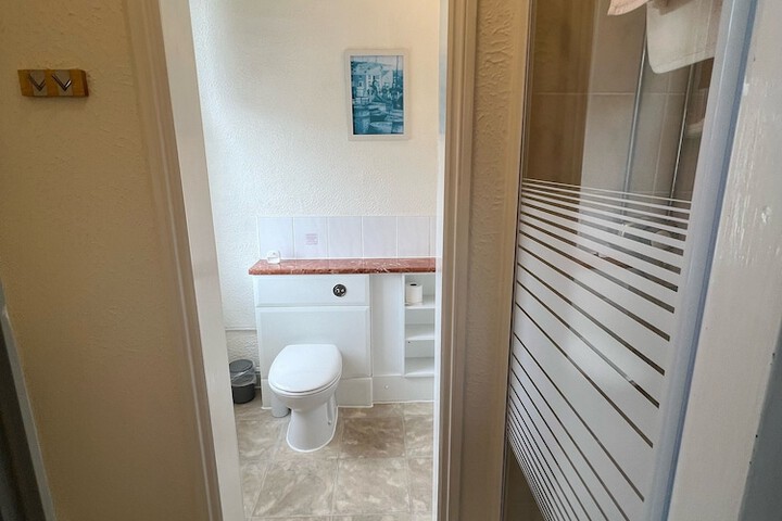 Room 9 of 44