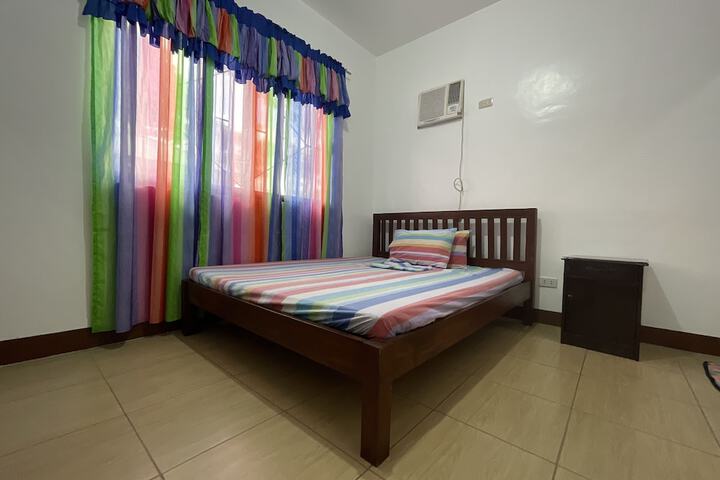 Room 17 of 200