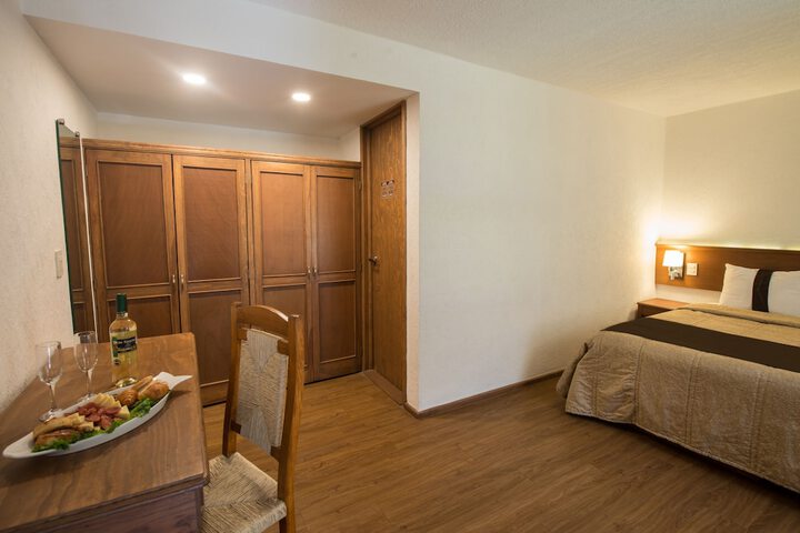 Room 15 of 64