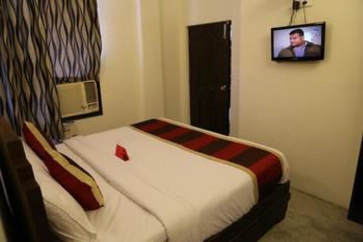 Room 8 of 23
