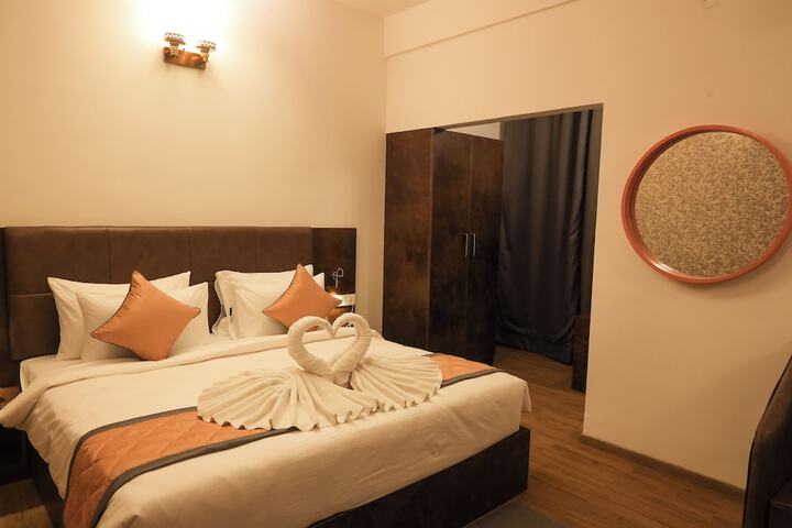 Room 11 of 20