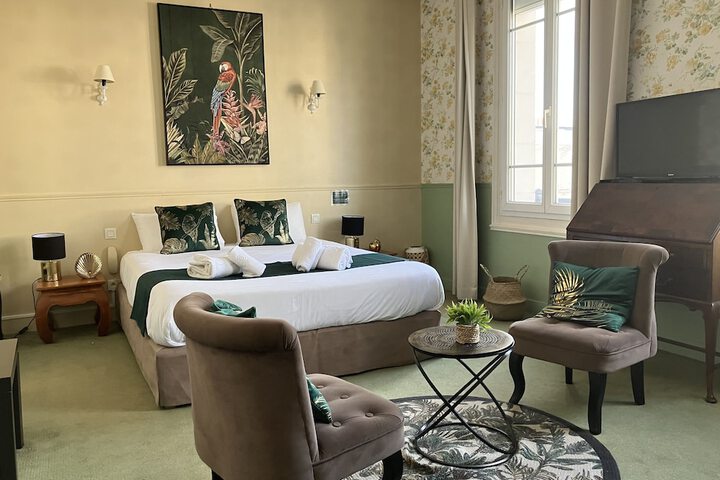 Room 15 of 35