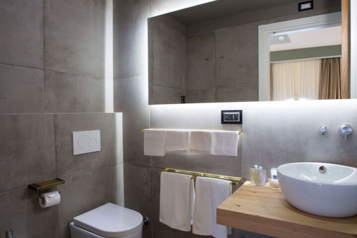 Room 44 of 58