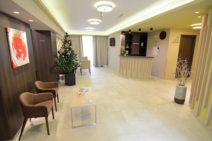 Hotel Interior 4 of 73