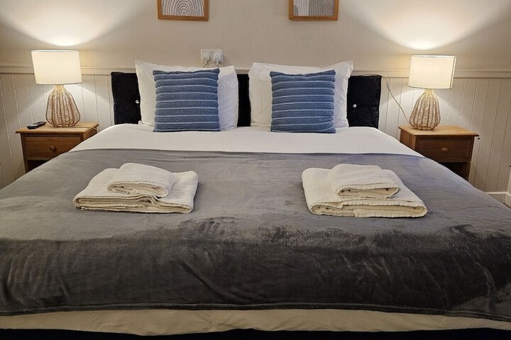 Room 5 of 22