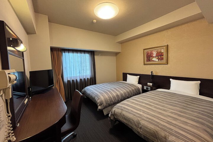 Room 5 of 26