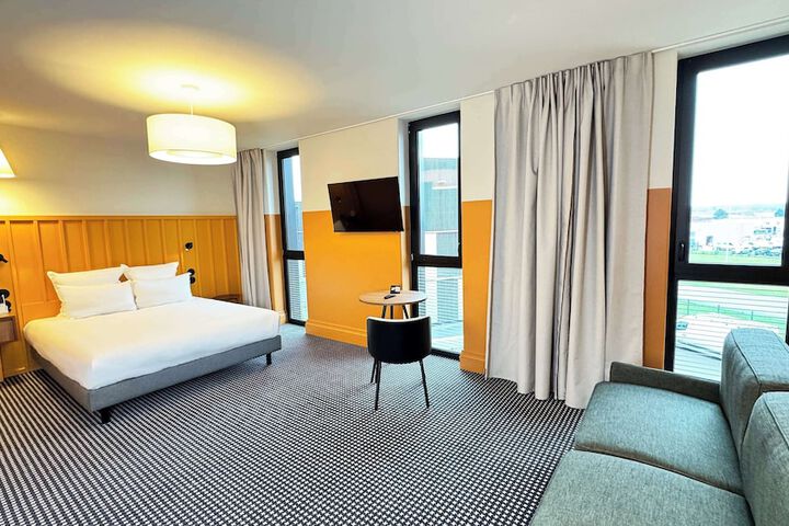 Room 13 of 63