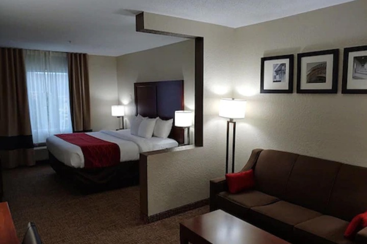 Room 10 of 61