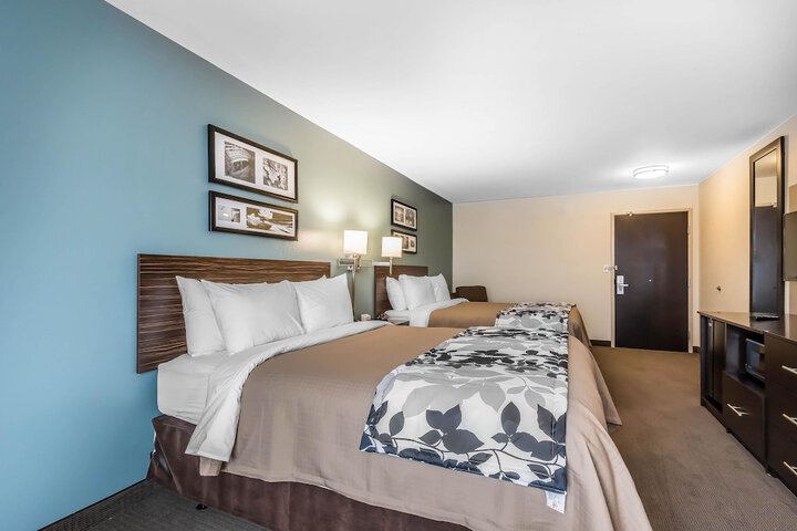 Standard 2 Queen Beds Accessible (7 of 13)