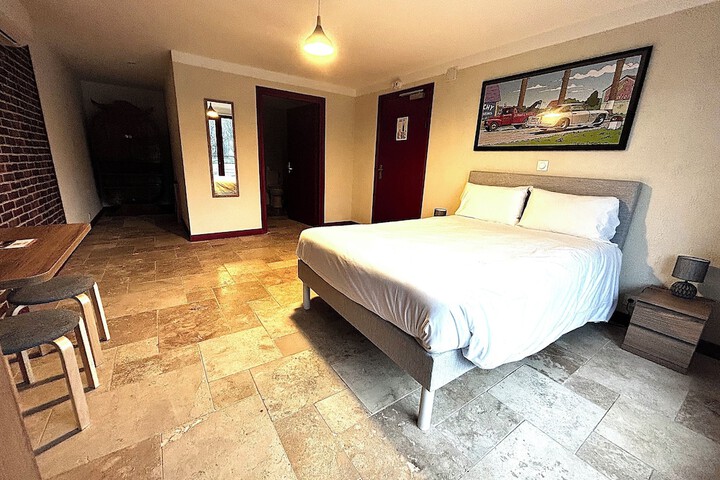RELAIS LES 200 BORNES in Pouilly-sur-Loire