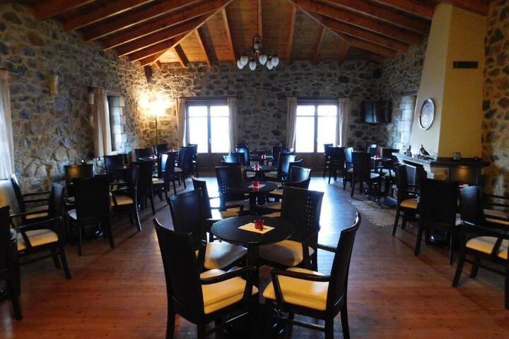 Akrothea Hotel