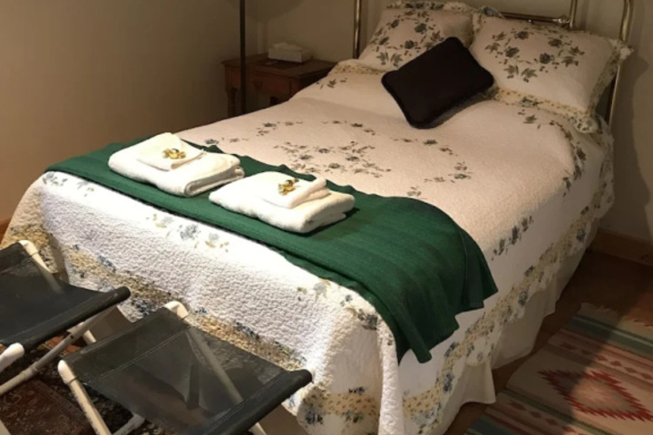 Room 2 of 6