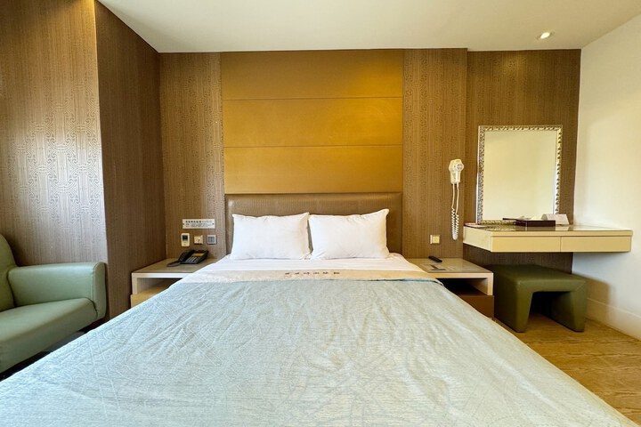 Room 66 of 160