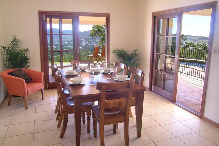 Dining Photos