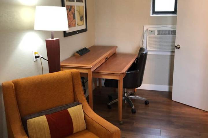 Room 18 of 29