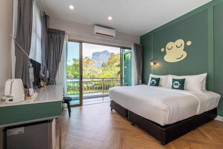 Room 2 of 50