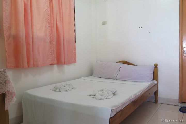 Room 4 of 24