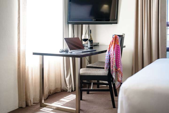 Room 55 of 80