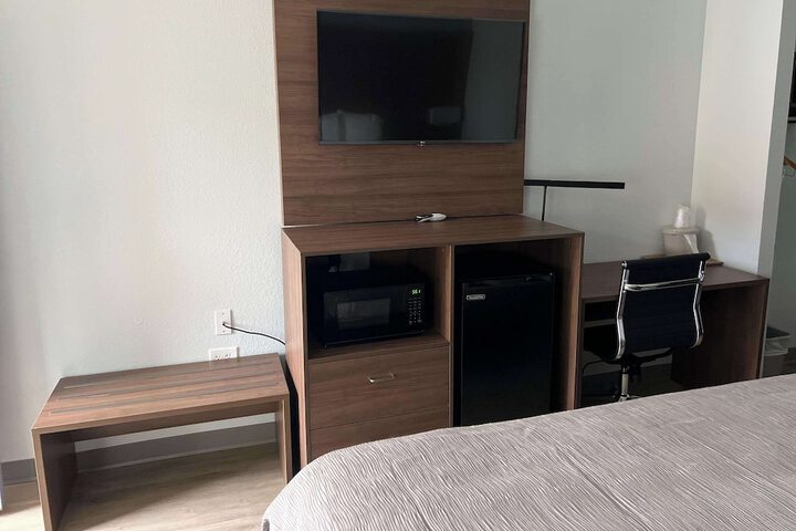 1 King Bed Efficiency Upgrade (5 of 12)