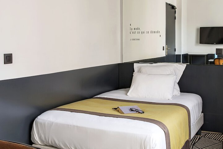 Room 7 of 48
