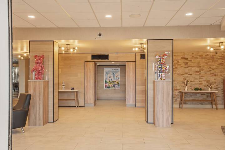Guest Lobby