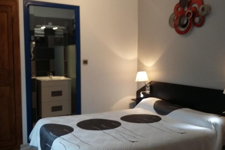 Room 16 of 53