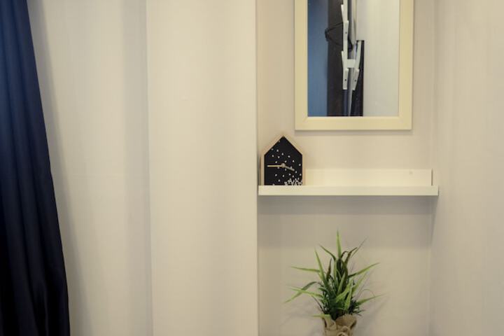 Room 6 of 52
