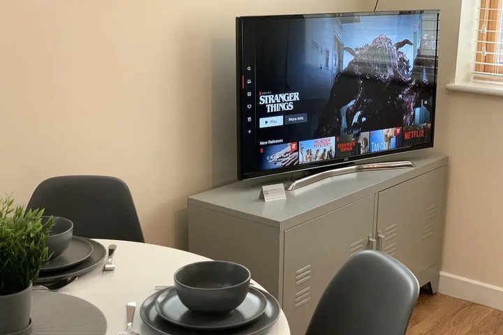 Room 2 of 18