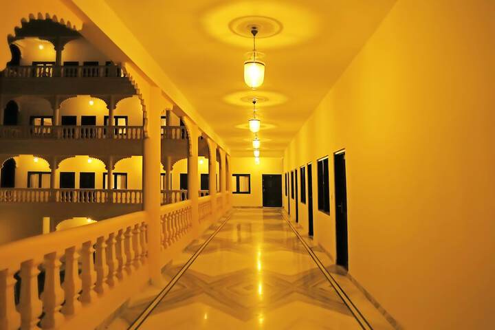 Ballroom/Hall 20 of 26