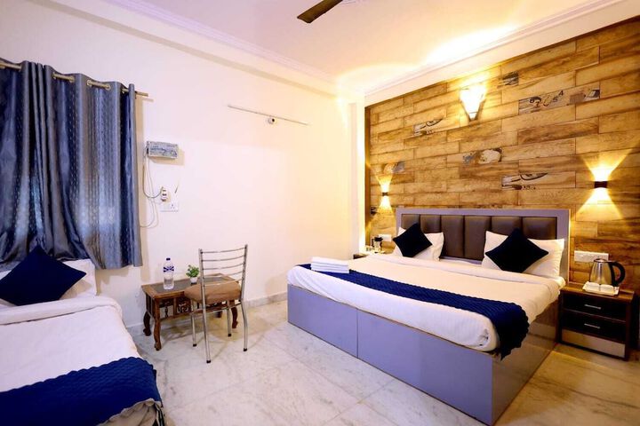 Room 5 of 30